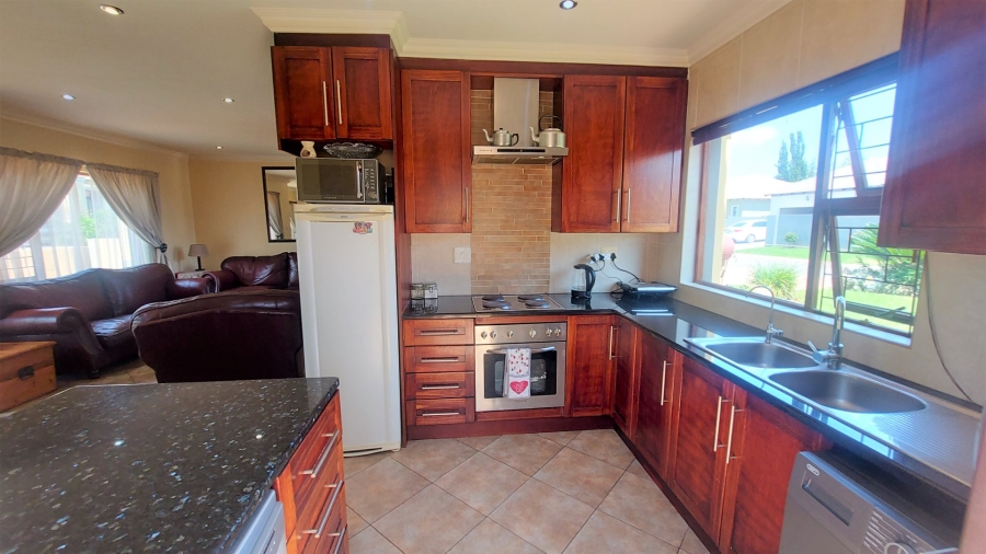 3 Bedroom Property for Sale in Melodie North West